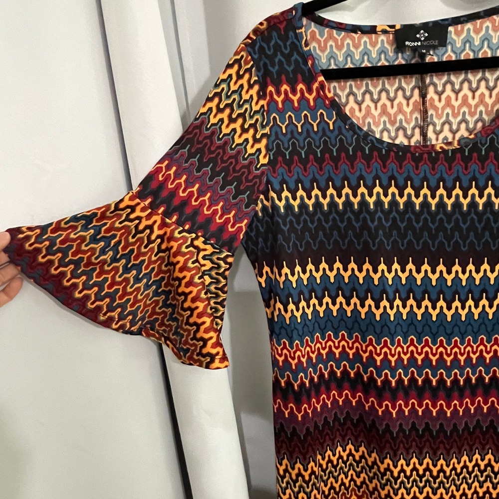 NEW‎ Ronni Nicole Zigzag Shift Dress Womens M Multi Geometric Bell Sleeve Office - Picture 8 of 13